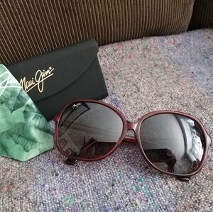 Maui Jim Sunglasses mint condition